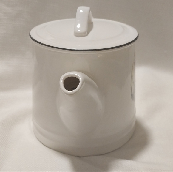Grace Fine Ceramic White Rooster Design Large Teapot - Picture 5 of 7